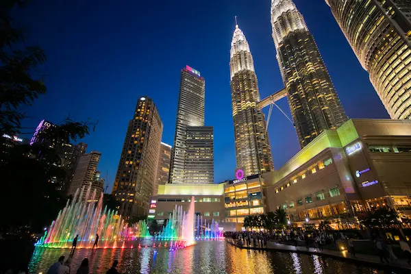 لماذا تختار وجهات لتنظيم عرض ماليزيا في 2025 ؟
