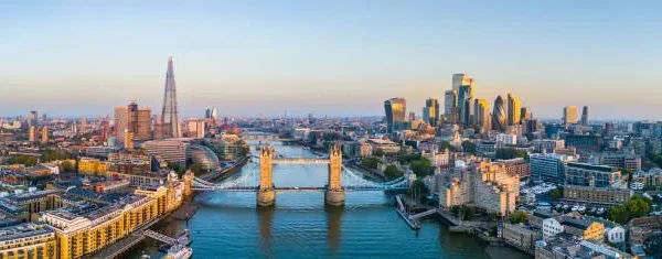 السفر إلى لندن