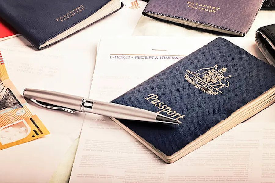 ما هي التاشيرات الالكترونية وكيف تعمل؟