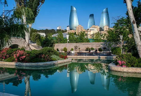 عروض أذربيجان في الصيف