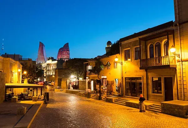 عروض أذربيجان في الصيف