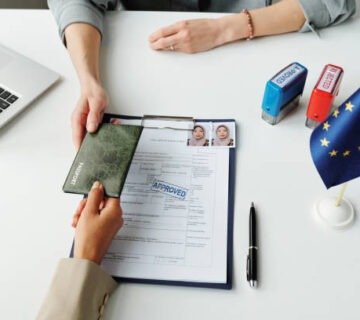 مكتب تأشيرات شنغن بالخبر يقدم خدمات استخراج فيزا شنغن وتجهيز ملفات التأشيرات للمسافرين من السعودية عبر وكالة وجهات.