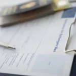 المستندات المطلوبة للحصول على فيزا شنغن من السعودية وتشمل جواز السفر والتأمين الطبي وحجوزات السفر.
